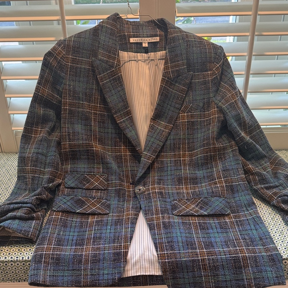 Veronica Beard plaid blazer with slouching at sleeves